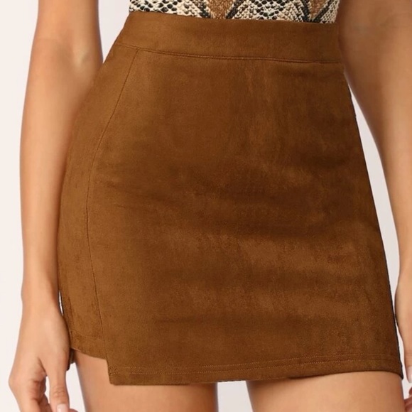 Shein faux suede stepped hem mini skirt - Picture 1 of 5